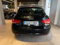 Usado Audi A1 Attraction 105 CV (77 kW) 2012 Negro Utilitario