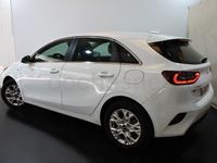 Usado Kia Ceed 136 CV (100 kW) 2023 Blanco Utilitario
