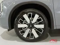 Usado Mitsubishi Outlander P-HEV 306 CV (225 kW) 2026 Gris / plata SUV
