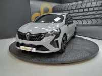 Usado Renault Clio V Techno 90 CV (66 kW) 2025 Gris / plata Berlina