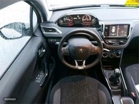 usado Peugeot 2008 BlueHDi 100 S&S 5 Vel. MAN Signature