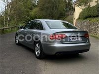 Usado Audi A4 136 CV (100 kW) 2011 Gris / plata Berlina