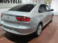 Usado Seat Toledo Style 105 CV (77 kW) 2013 Gris Utilitario