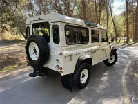 Używany Land Rover Defender 122 KM (89 kW) 2007 Biały Kombi