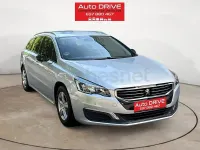 Usado Peugeot 508 SW Active 120 CV (88 kW) 2017 Gris / plata Familiar