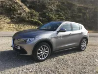 Usado Alfa Romeo Stelvio 280 CV (205 kW) 2017 Gris / plata SUV