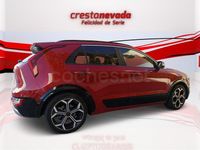 Usado Kia Niro 141 CV (103 kW) 2023 Granate SUV