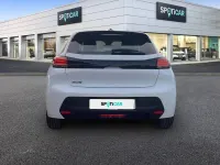 Usado Peugeot 208 Active 100 CV (73 kW) 2024 Blanco Utilitario