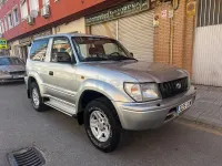 Usado Toyota Land Cruiser 125 CV (91 kW) 1999 Gris / plata SUV