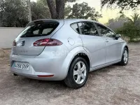 Usado Seat Leon Sport 105 CV (77 kW) 2006 Gris / plata Utilitario