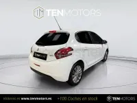 Usado Peugeot 208 Active 82 CV (60 kW) 2016 Blanco Utilitario