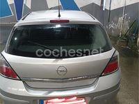 Usado Opel Astra Edition 100 CV (73 kW) 2009 Gris / plata Berlina