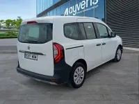 Usado Renault Kangoo 95 CV (69 kW) 2023 Blanco Monovolumen