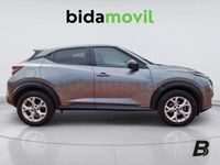 Usado Nissan Juke N-Connecta 114 CV (83 kW) 2022 Gris / plata SUV