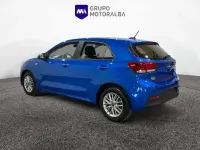 Usado Kia Rio 100 HP (73 kW) 2021 Azul Sedan