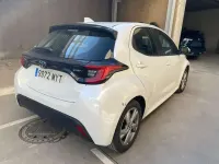 Usado Toyota Yaris Hybrid Active 116 CV (85 kW) 2025 Blanco Utilitario