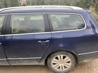 Usado VW Passat Advance 140 CV (102 kW) 2006 Azul Familiar