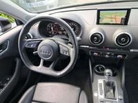 Usado Audi A3 Sportback S-line plus 150 CV (110 kW) 2019 Negro Utilitario