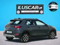 Usado Kia Stonic 120 CV (88 kW) 2021 Perennial grey SUV
