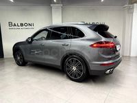 Usado Porsche Cayenne S 420 CV (308 kW) 2016 Gris / plata SUV