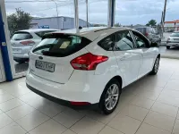 Usado Ford Focus Trend 95 CV (69 kW) 2018 Blanco Berlina