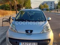 Usado Peugeot 107 Urban Move 54 CV (39 kW) 2007 Blanco Utilitario