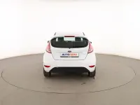 Usado Ford Fiesta Trend 82 CV (60 kW) 2015 Blanco Utilitario