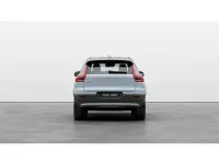 Usado Volvo XC40 Core 163 CV (119 kW) 2023 Rojo SUV