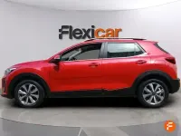Usado Kia Stonic 100 CV (73 kW) 2024 Rojo SUV