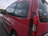Usado Peugeot TePee Outdoor 110 CV (80 kW) 2016 Rojo Monovolumen