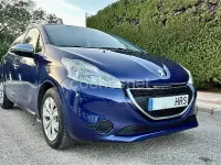 Usado Peugeot 208 Active 68 CV (50 kW) 2013 Azul Utilitario