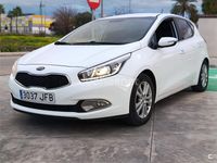 Usado Kia Ceed GT 90 HP (66 kW) 2015 Branco Sedan