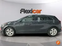 Usado Kia Ceed 136 CV (100 kW) 2023 Gris Utilitario