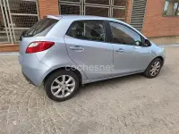 Usado Mazda 2 Active 68 CV (50 kW) 2009 Azul Utilitario