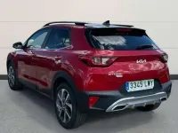 Käytetty Kia Stonic GT-Line 121 HP (88 kW) 2022 Punainen Katumaasturi