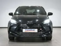 Usado Toyota Yaris Hybrid Sport 92 CV (67 kW) 2024 Negro Berlina