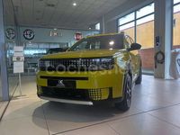 Nuevo Fiat Grande Panda Icon 110 CV (80 kW) 2025 Amarillo Utilitario