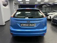 Usado Ford Focus Trend 90 CV (66 kW) 2009 Azul Berlina