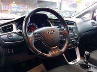 Usado Kia Ceed 100 CV (73 kW) 2018 Rojo Utilitario