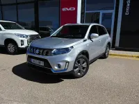 Usado Suzuki Vitara GLX 129 CV (94 kW) 2023 Gris / plata SUV
