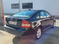 Usado Volvo S40 Momentum 136 CV (100 kW) 2006 Negro Berlina