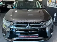 Usado Mitsubishi Outlander P-HEV 203 CV (149 kW) 2016 Gris / plata SUV