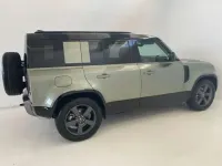 Usado Land Rover Defender SE Dynamic 249 CV (183 kW) 2025 Verde SUV