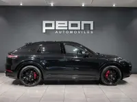 Käytetty Porsche Cayenne 460 HP (338 kW) 2021 Musta Katumaasturi