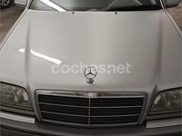 Usado Mercedes C240 Elegance 170 CV (125 kW) 2000 Gris / plata Berlina