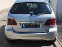 Usado Mercedes B200 140 CV (102 kW) 2008 Gris / plata Monovolumen