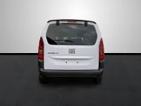 Usado Fiat Doblò Feel 101 CV (74 kW) 2024 Verde Monovolumen