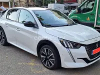 Usado Peugeot 208 GT 100 CV (73 kW) 2022 Blanco Utilitario