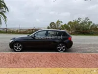 Usado BMW 118 143 CV (105 kW) 2014 Negro Utilitario