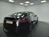 Begagnad Tesla Model S 503 kW (685 HK) 2019 Svart Halvkombi